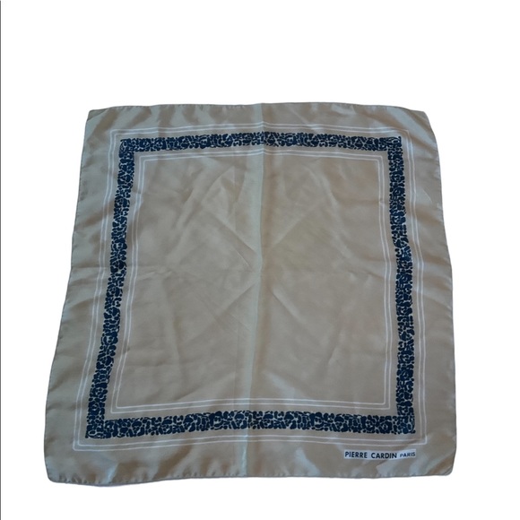 PIERRE CARDIN PARIS 100% Silk Scarf 18”x19” Made In Italy - Picture 1 of 7